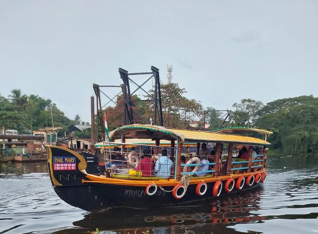 ***** Gasthof Johnson'S Homestay With Pool & Ecohouseboat Alappuzha Indien