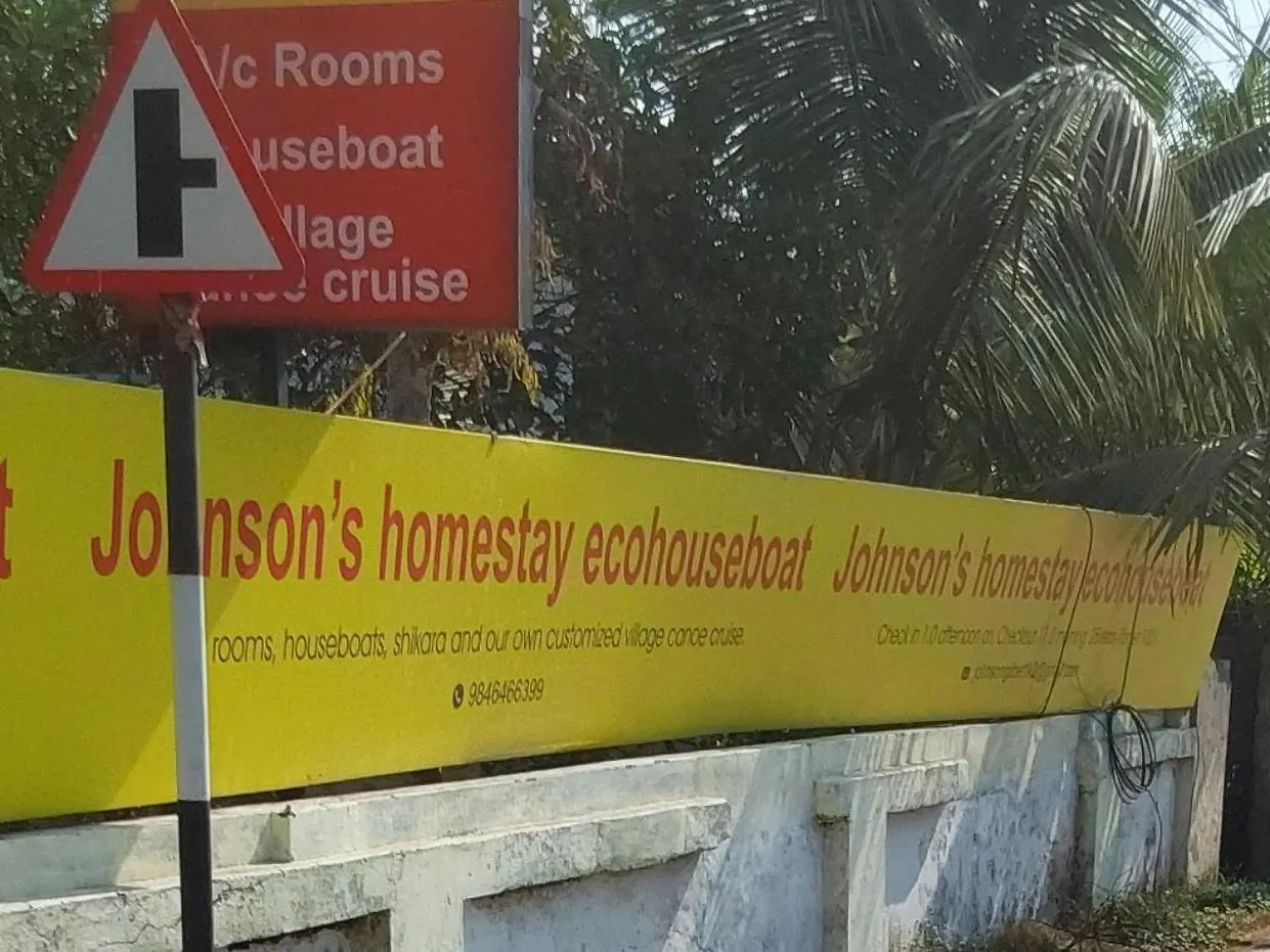 ***** Gasthof Johnson'S Homestay With Pool & Ecohouseboat Alappuzha Indien